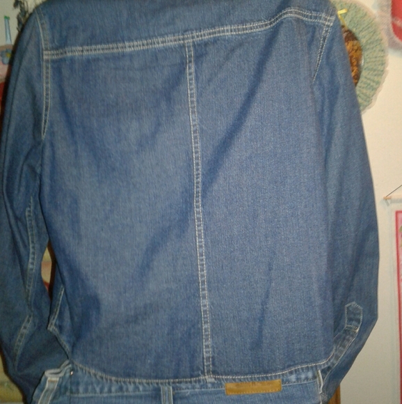 Like NEW,Levi's Red Tab, Medium-Wash,Denim,Western Shirt with Metal Buttons - Picture 5 of 9